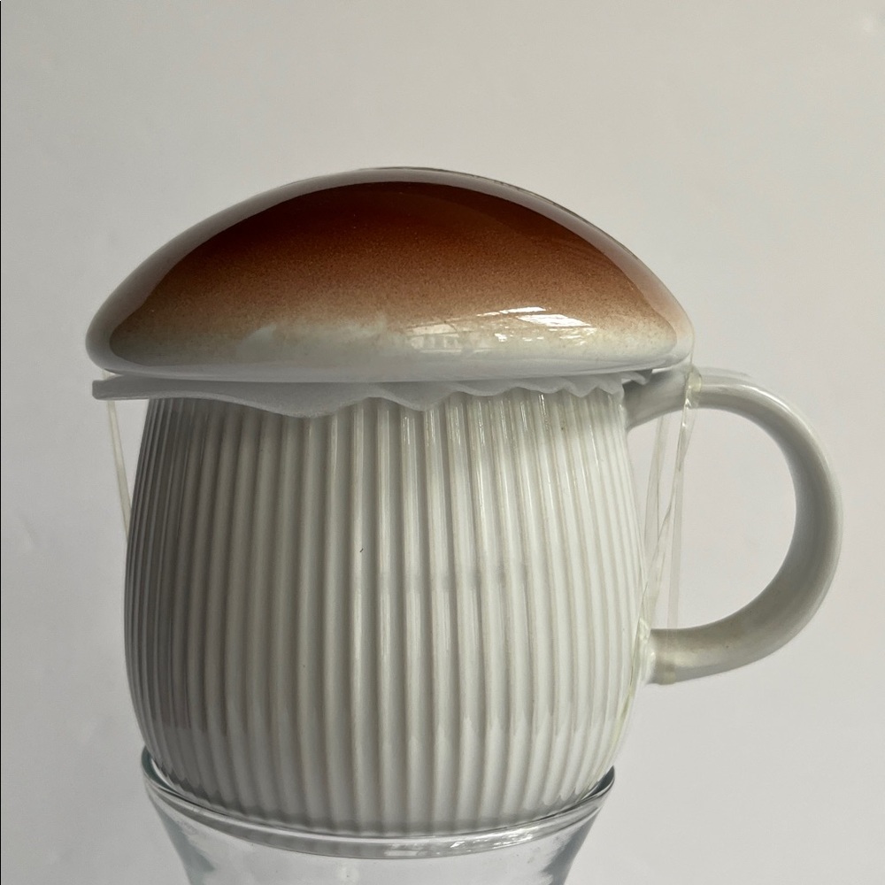 Mushroom Mug with Lid Set Cup with Brown Top World Market NWT - Picture 3 of 8